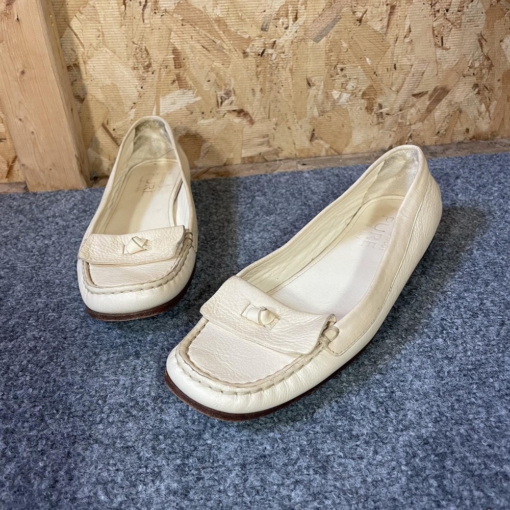 Women's Loafers Size 8.5 Square Toe Butter Yellow Italian Slip On Shoes Preppy - Picture 1 of 12